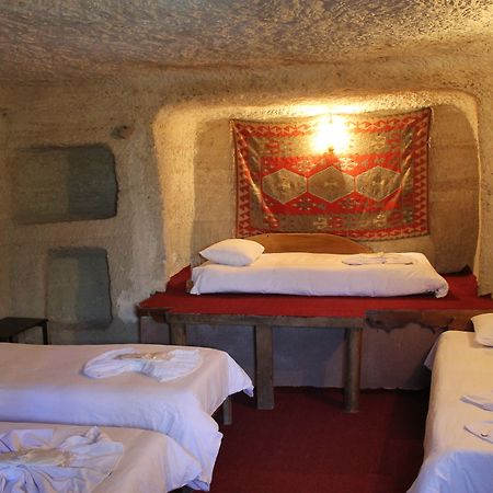 גורמה Yasin'S Place Backpackers Cave Hostel מראה חיצוני תמונה