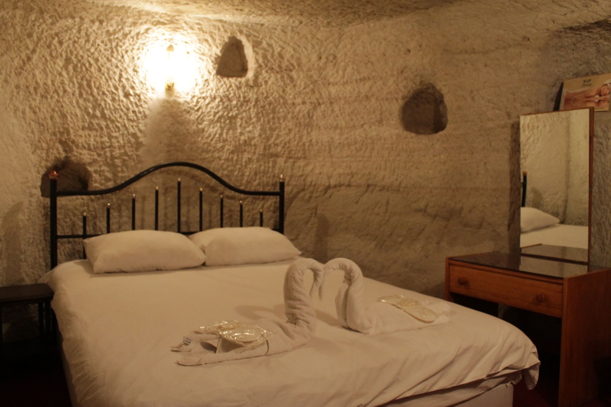 גורמה Yasin'S Place Backpackers Cave Hostel מראה חיצוני תמונה