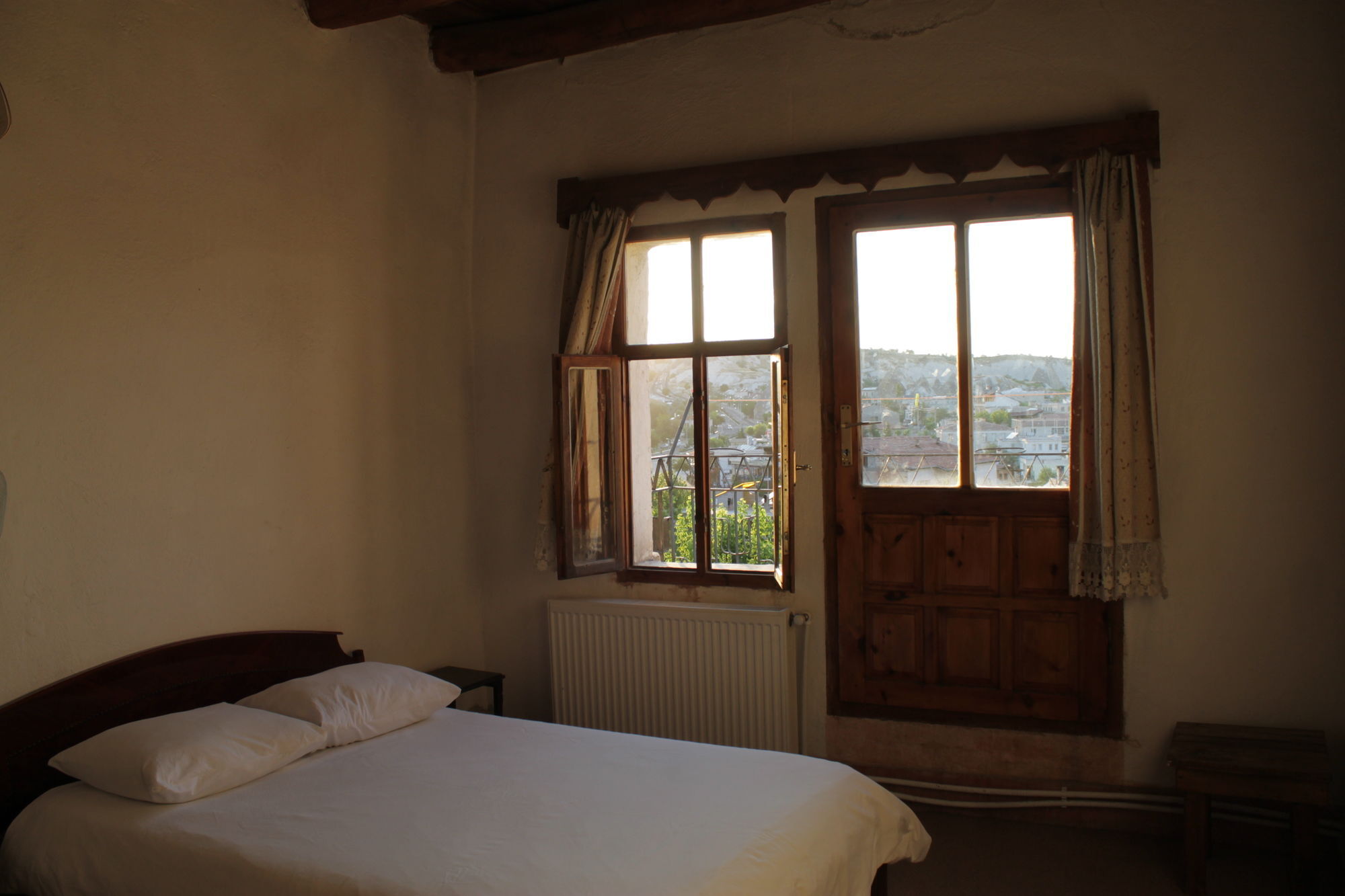 גורמה Yasin'S Place Backpackers Cave Hostel מראה חיצוני תמונה