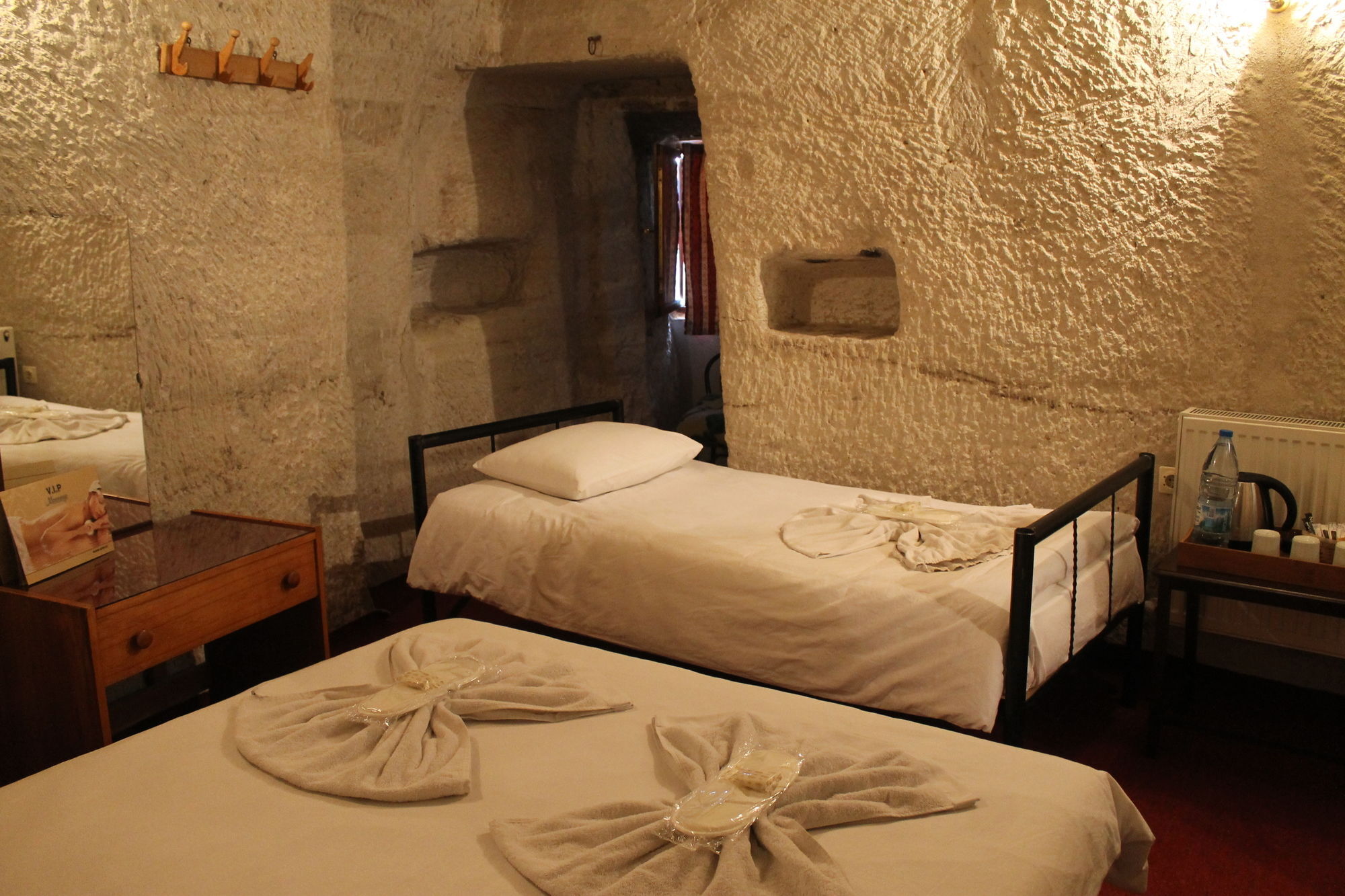 גורמה Yasin'S Place Backpackers Cave Hostel מראה חיצוני תמונה